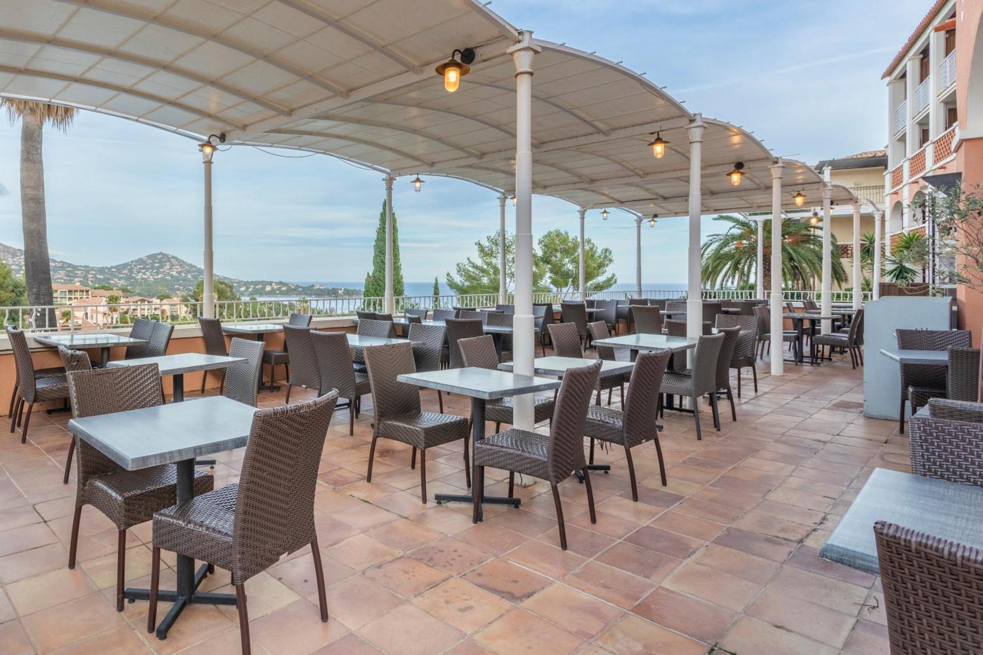 Hotel De L'Esterel Pierre & Vacances Saint-Raphael  Bagian luar foto