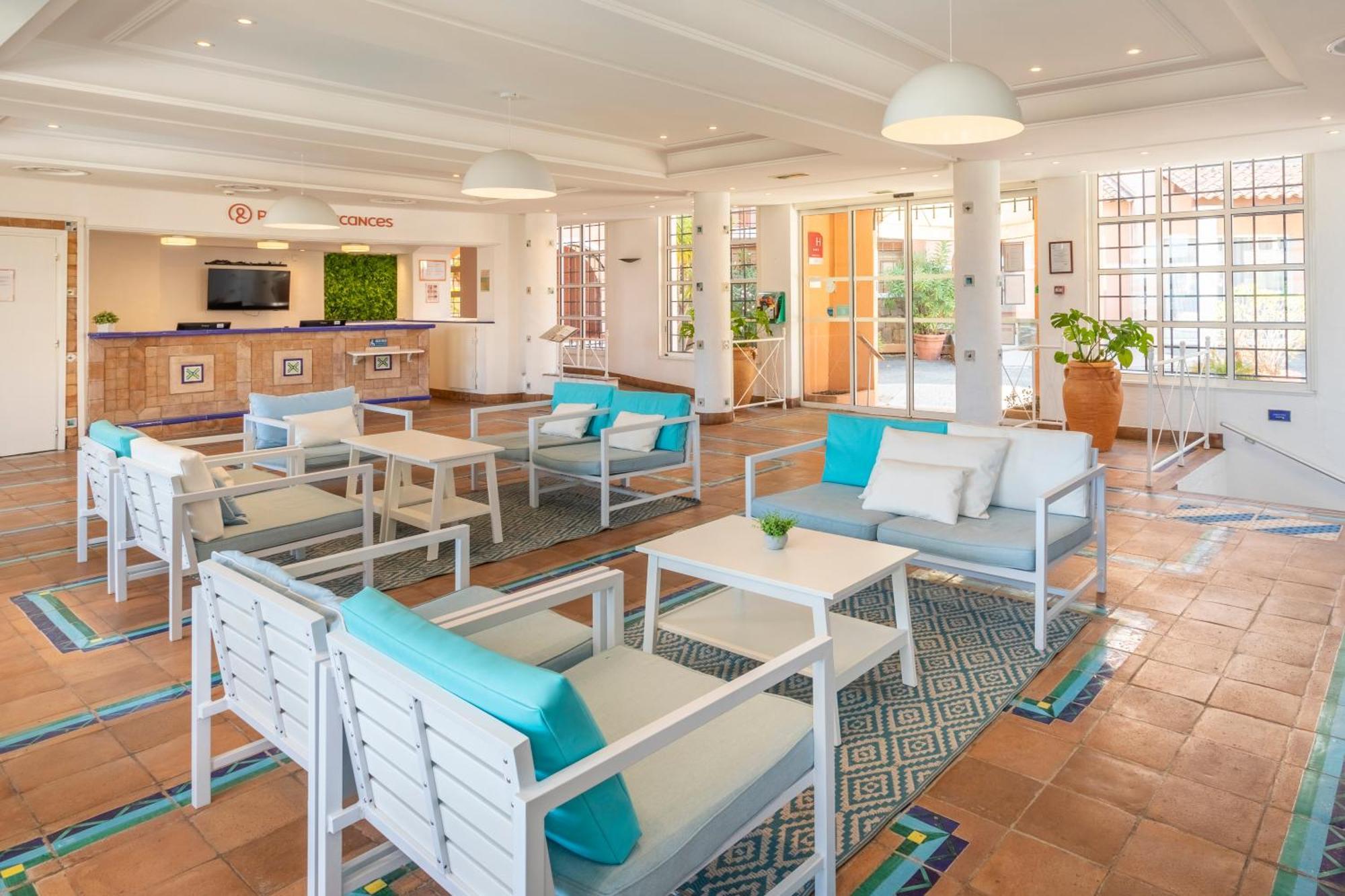 Hotel De L'Esterel Pierre & Vacances Saint-Raphael  Bagian luar foto